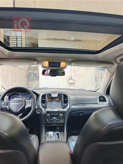 کرایسلەر 300